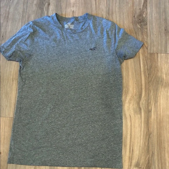 HOLLISTER BOYS GRAY TEE-SHIRT SIZE SMALL - Picture 2 of 4